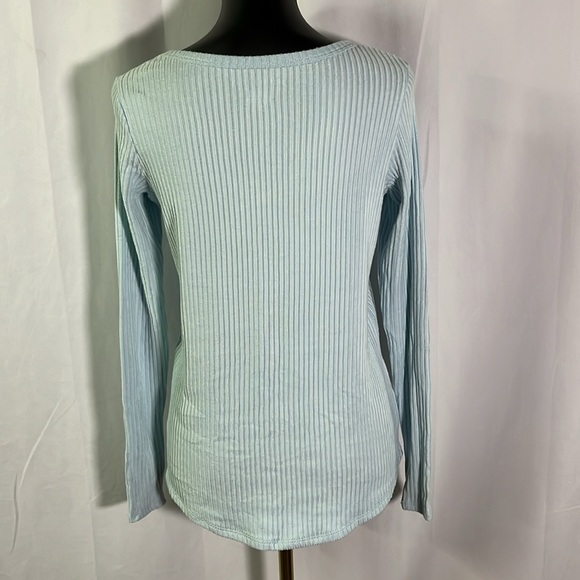 NWT American Eagle Outfitters Light Blue Super Soft Ribbed Knit V-Neck Top - Picture 3 of 16